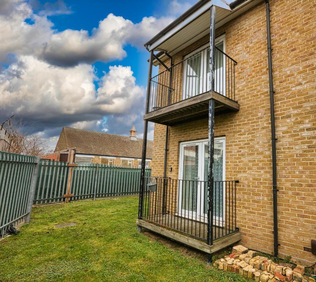Surespring Apartment Erith Luaran gambar